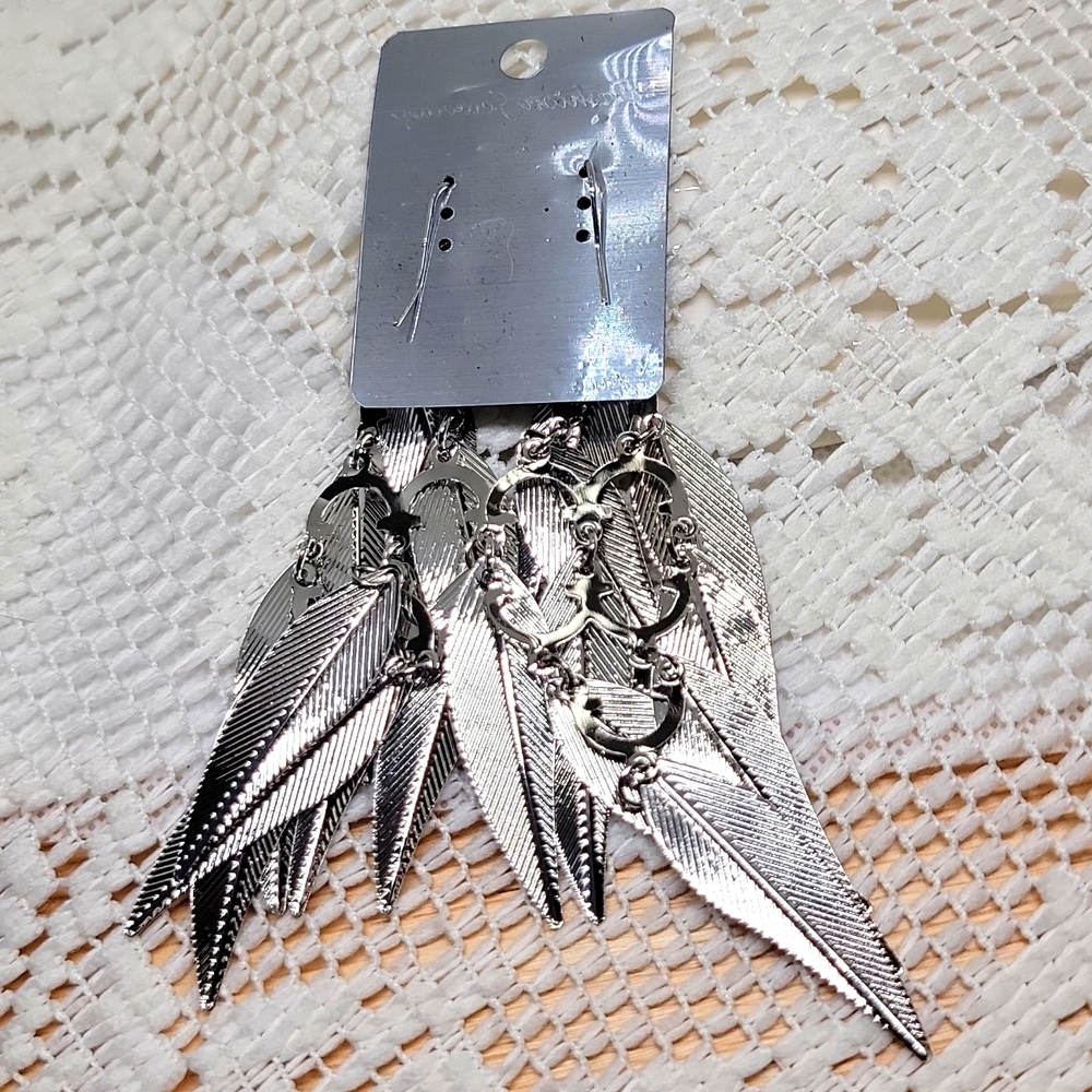 Willow Multi Leaf Earrings Long Dangle 5 Inch Drop Metal Silvertone New - Picture 6 of 11
